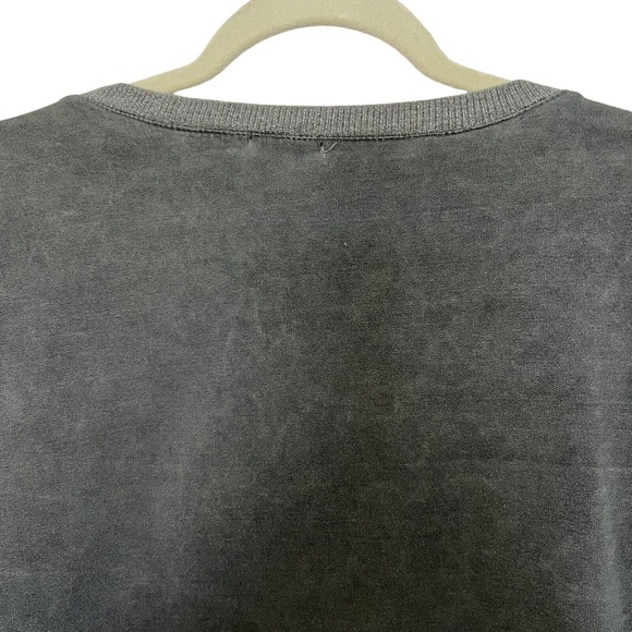 Made In Italy Women's Gray V-Neck Graphic Print Raised 3D Flowers Top - Medium - Picture 6 of 6